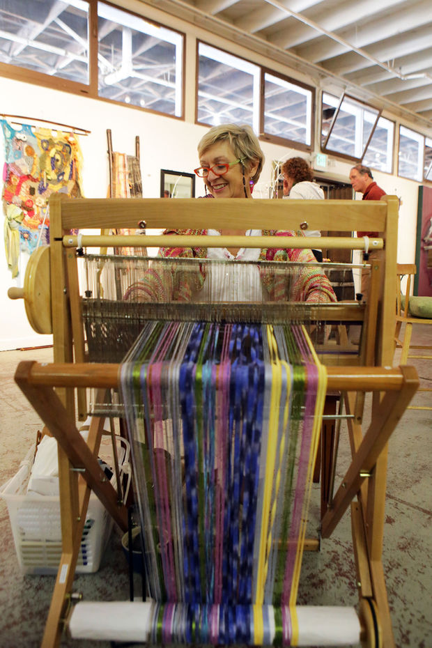 Simone at her loom